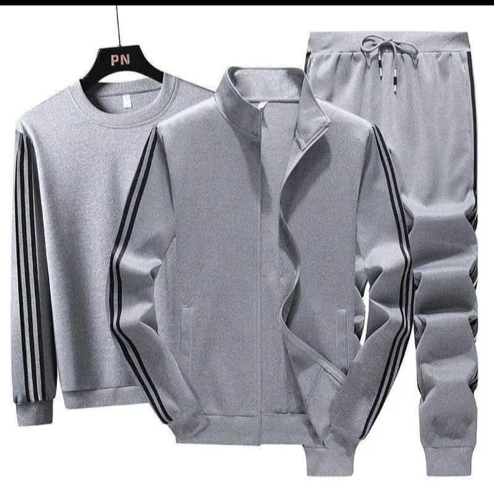 Vêtements 3 pièces en vente 