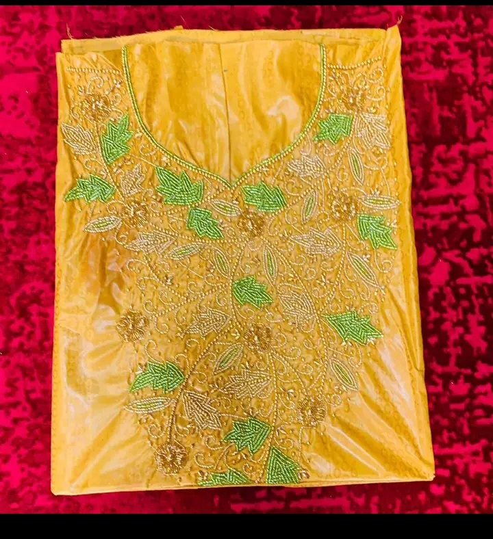 Dubaï Bazin avec le foulard en vente 