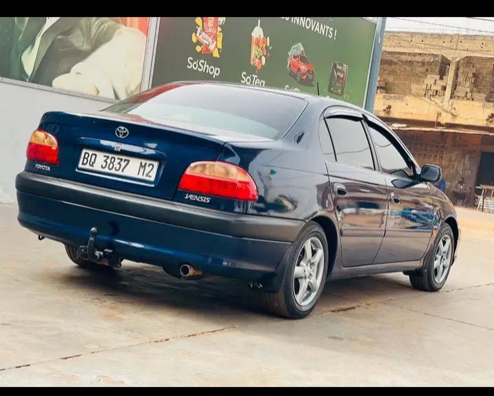 Toyota Avensis disponible en vente 